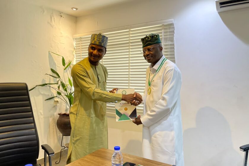 Fenchurch Group CEO Olufemi Bakare receiving the Sir Ahmadu Bello Sardauna Distinguished Merit Award from NANNS representatives in Lagos