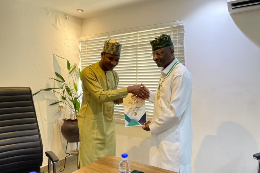Fenchurch Group CEO Olufemi Bakare receiving the Sir Ahmadu Bello Sardauna Distinguished Merit Award from NANNS representatives in Lagos